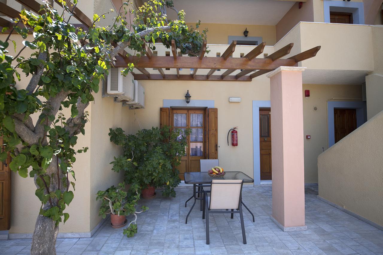 Amphitrite Apartment Myrties Bagian luar foto